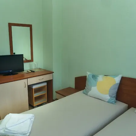 Dream House 招待所