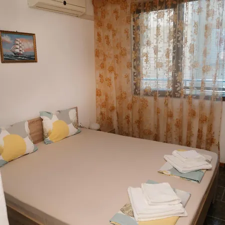 招待所 Dream House