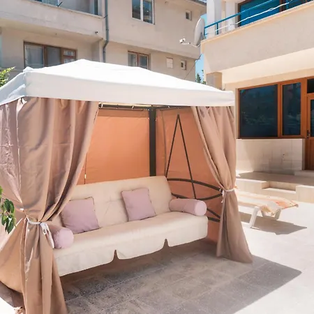 Dream House 2* Ahtopol