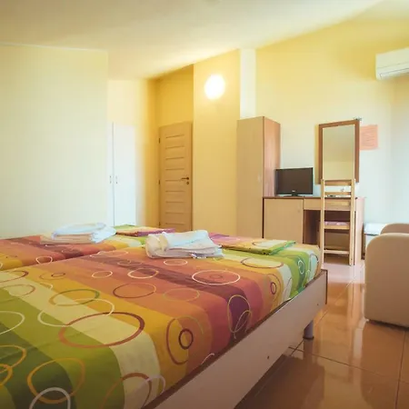 Guest house Dream House 2*