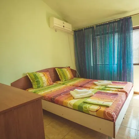Guest house Dream House 2*